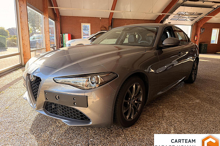 Alfa Romeo Giulia 2.0T Business